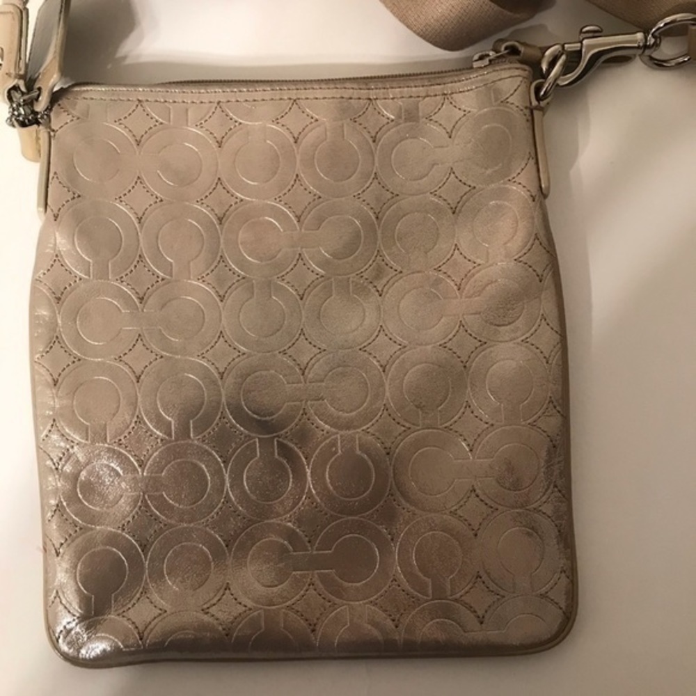 👛 COACH 👛 shimmering quilted crossbody bag - Picture 2 of 9